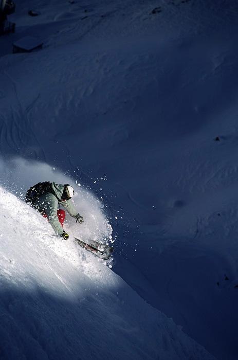 Sista solstrålarna vi kunde hitta blev till en ga. Foto: Martin Söderqvist. Åkare: Reine Barkered.