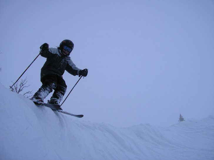 ett drop. Foto: jonatan holmberg. Åkare: ludvig holmberg.