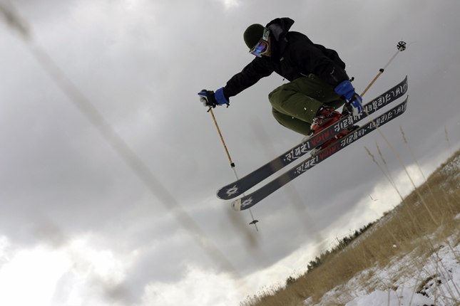 Ett litet, men efterlängtat, snöfall i Göteborg. Foto: Magnus Chöler. Åkare: Daniel Engblom.