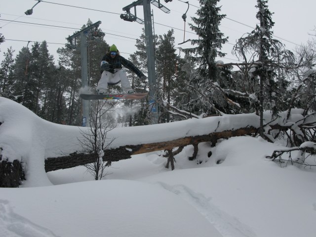 Fs 1 över stock. Foto: Madeleine. Åkare: Jag.