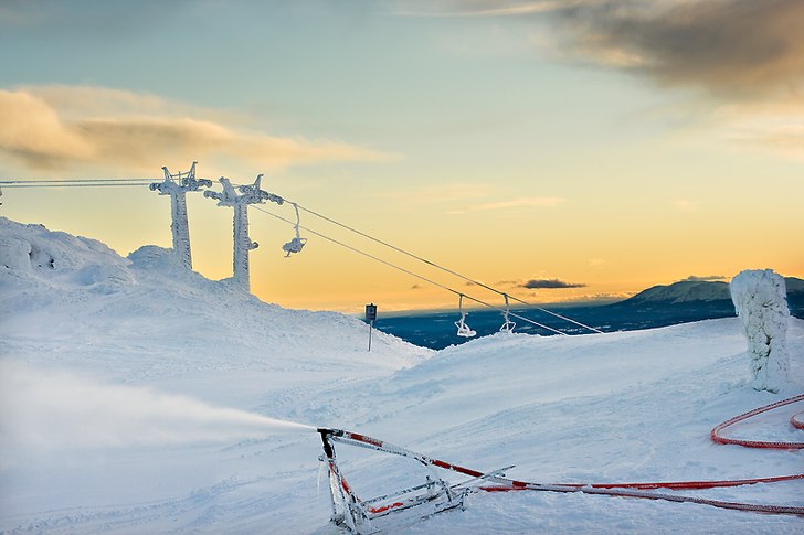 En morgon på toppen. Foto: Hannes Söderlund. Åkare: Snökanon.
