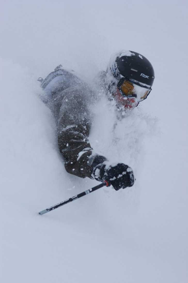 Hittade ett ställe med sjukt mycket snö!. Foto: Claes Ångström. Åkare: Bengt Eriksson.