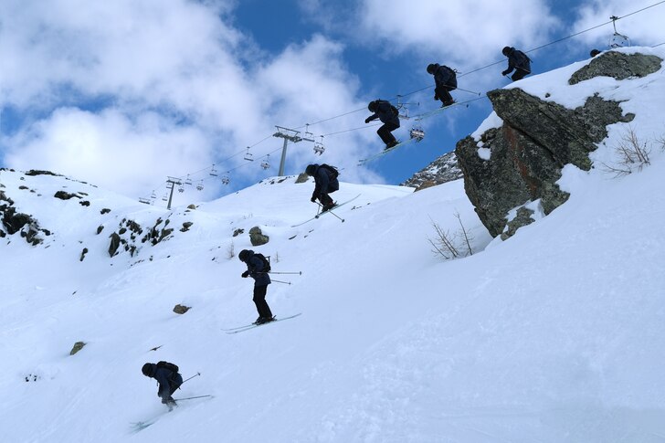 En klassisk sekvensbild från Monte Rosa. Foto: Joel Westlund. Åkare: Andreas Ojamäe.