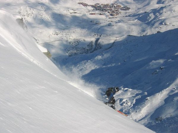 Val Thorens i bakgrunnen... Foto: Magnus Bårdlund. Åkare: Hans Petter Tollefsen.