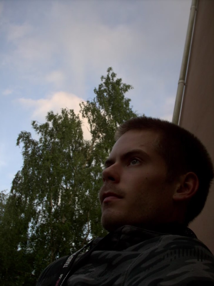 Trött efter en runda på hojen.. Foto: Christian Östergren.