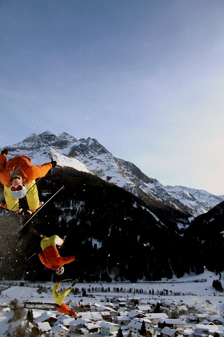 Så flummigt! Som en vante i luften. Tack för fin. Foto: Adrian Helly Hansen. Åkare: Oscar Svensson.