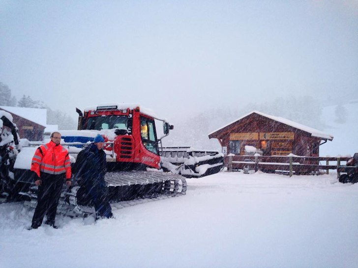 Fredag  Snø Helg
Åpent 10 - 16.   .
