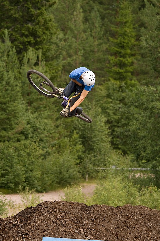 Freeride läger i Hunflen. Foto: Kenneth Einars. Åkare: Martin Söderström.