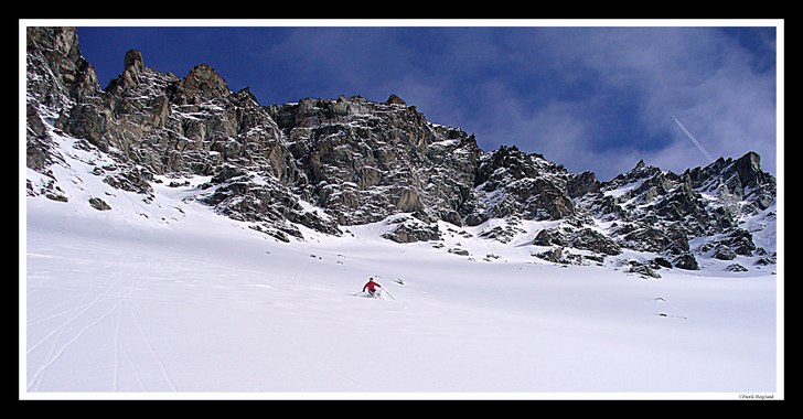 Nicke åker ner mot La Chaux.... Foto: Fredrik Berglund. Åkare: Niklas Berglund.