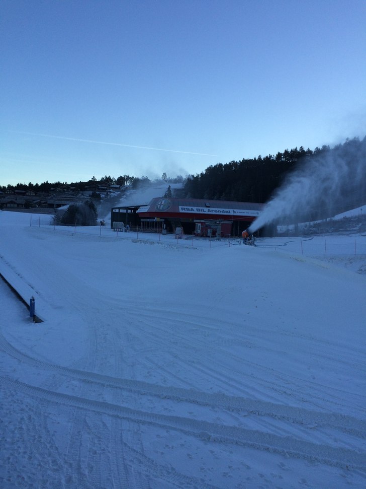 Julesnøen er reddet
Kulda har gjort det mulig å .
