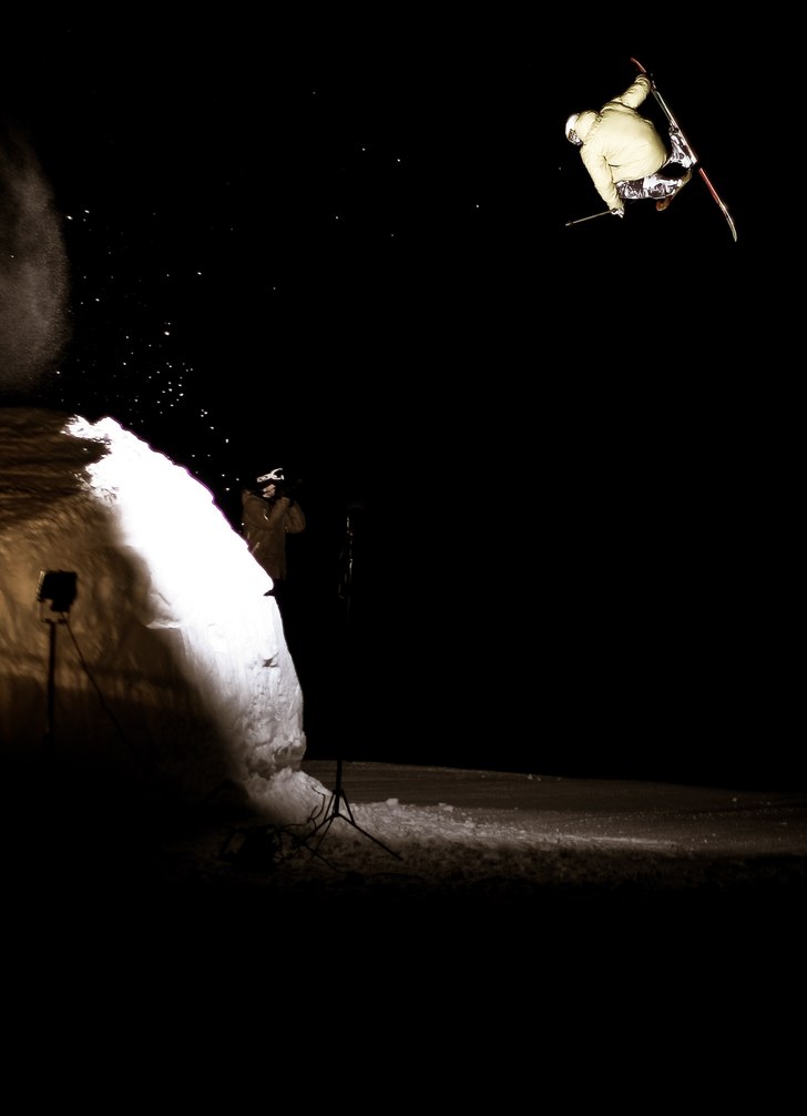 Night shoot på Nesbyens ski anlegg "Natten&q. Foto: Lars Fredrik Nilssen. Åkare: Oskar Pedersen.