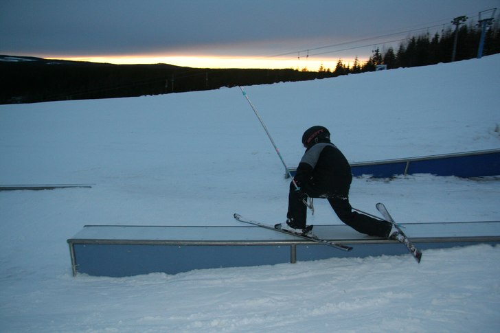 raila med kompisarna . Foto: Sven Bogg. Åkare: Johan Bogg.