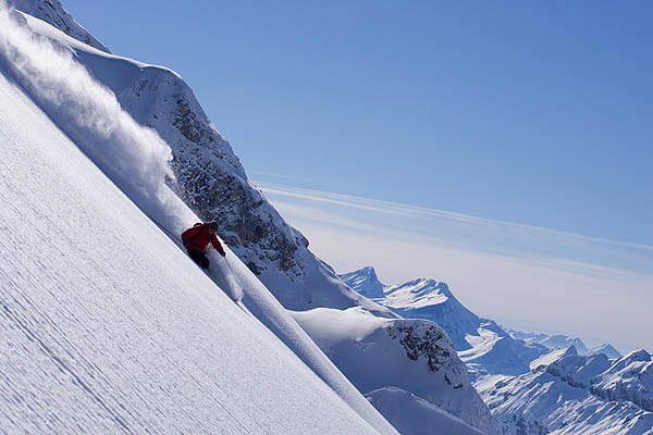 Visst ser det brant ut när man lutar kameran lite. Foto: Genedwarkin.com. Åkare: Patrik Leidstedt.