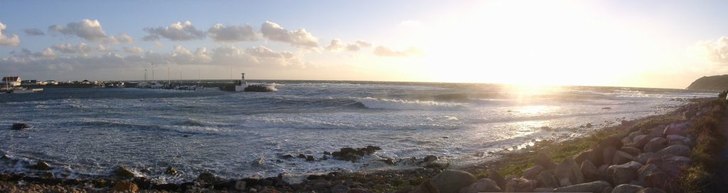 Panorama bild över en fin dag i Mölle med säker. Foto: David Grahn.