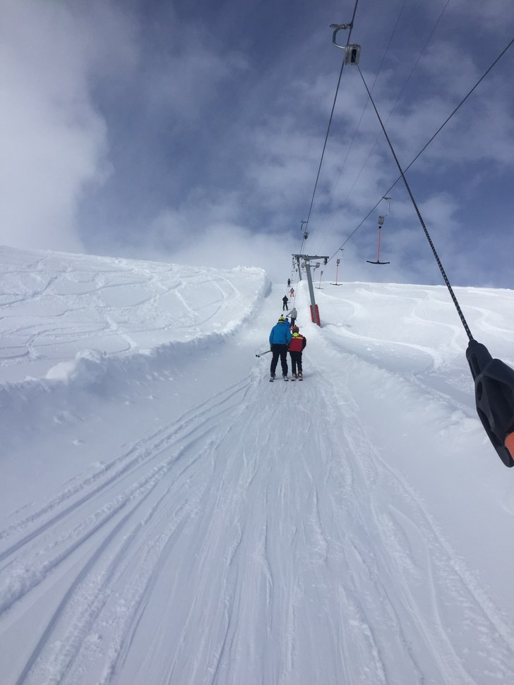 Vi har fortsatt ope på Furehogane.
Vi har fått r.