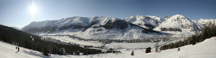 vy över livigno röd backe. Foto: ulf närwall.