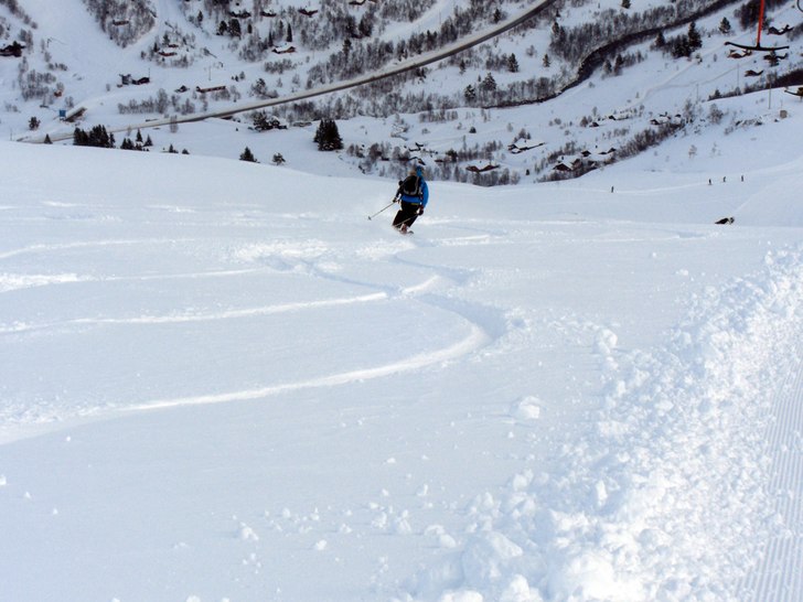 Taget från liften när frun susade förbi nerför. Foto: Micke Grönlund. Åkare: Jeanette Grönlund.