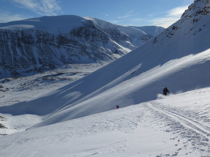 Jökelbäcken bjuder ofta på fin snö. Foto: tryggve tirén.