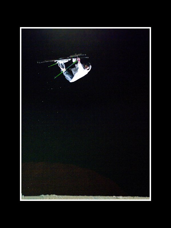 Lite taskig skärpa, men grymt häng ;). Foto: Markku Kanala. Åkare: Peter Olenick.