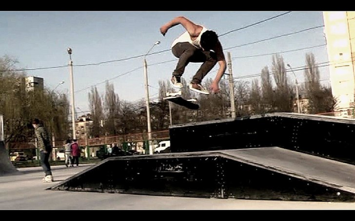 B/s  flip. Foto: dk. Åkare: Levon Hovanesyan.