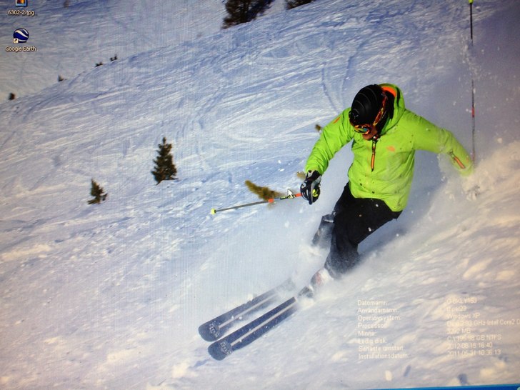 Utanför pisten i Zermatt. Foto: Anja. Åkare: Tombalabomba.