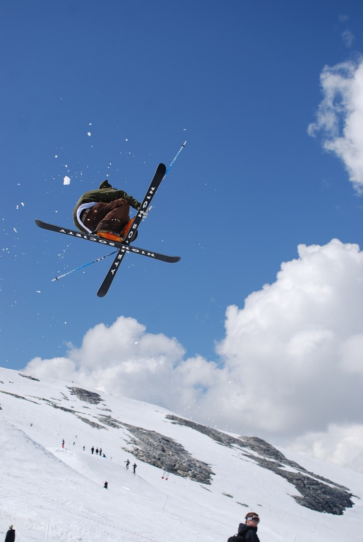stryn with henrik and mr grape. Foto: Erik Wibaeus. Åkare: victor salén.