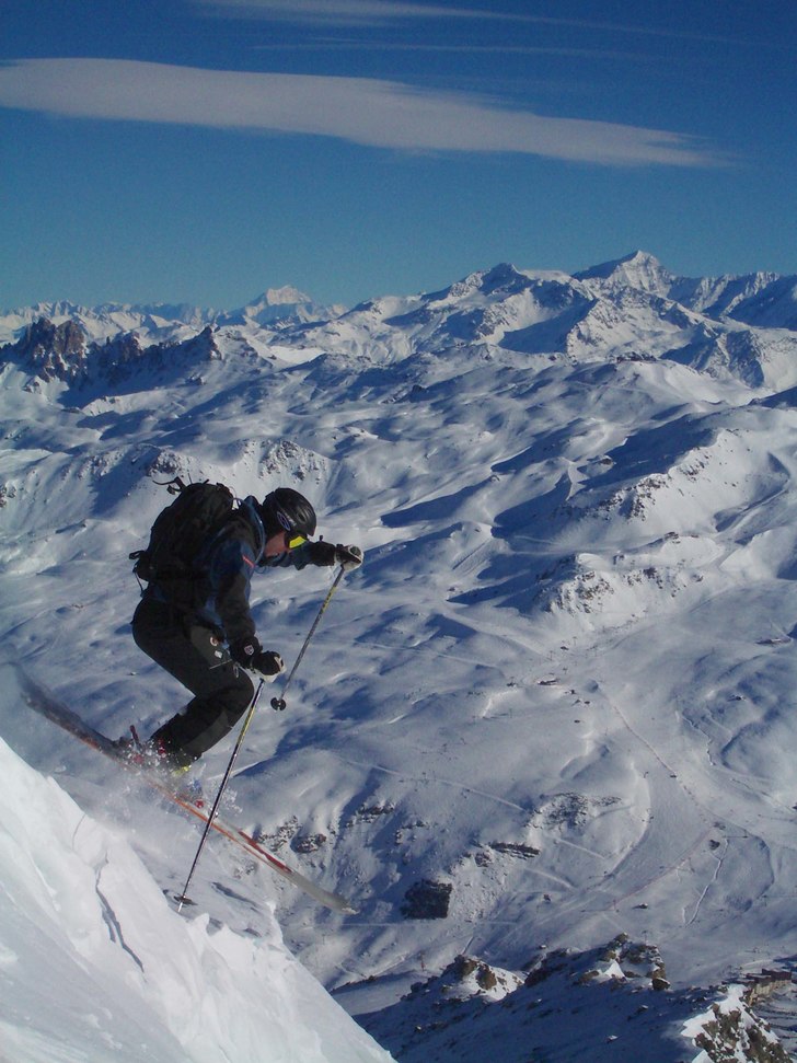 Utför toppen på La Masse. Foto: Isabelle Baumann. Åkare: Magnus Johansson.