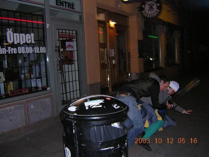 Det blåser björnhårt på toppen.. Foto: Per Jonsson. Åkare: Anna Carlsson.