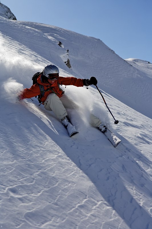 Knäböj,,!. Foto: Fredrik Ludvigsson. Åkare: Susanna Milikic.