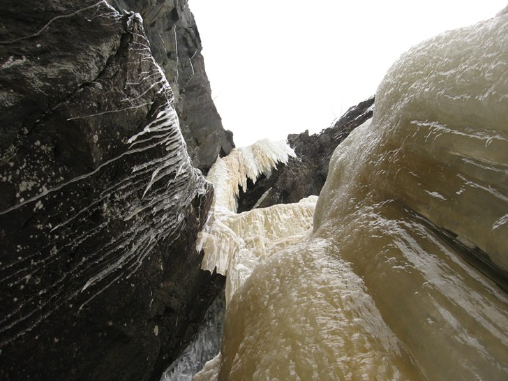 Är det önskvärt att slicka gul is? För snö s�. Foto: Christian Türk. Åkare: Vilken gyllende regel gäller för gul is?.