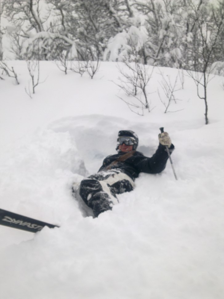 Ankrat i djupsnön 100 cm, . Foto: Gunnar Söderlund. Åkare: Lars Gunnar Eiderhäll.