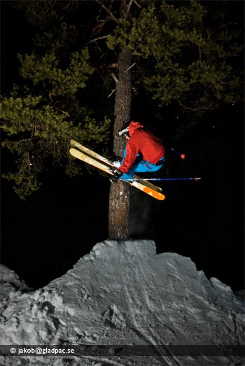 Kvällslek. Foto: Jakob Wolfhagen. Åkare: Mikael Kajbring.