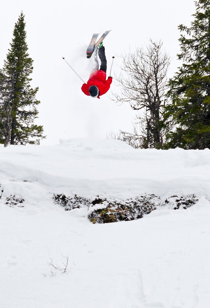Takin' the backflips backcountry. Foto: Niclas Leek. Åkare: Andreas Ojamäe.