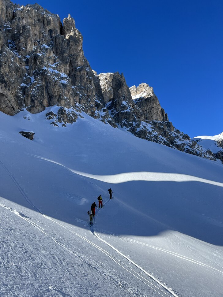 En snöfattig dag i Canazei med guide, bästa komp.