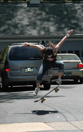 Akta er för den flaxande fågeln :P. Åkare: Carmen.