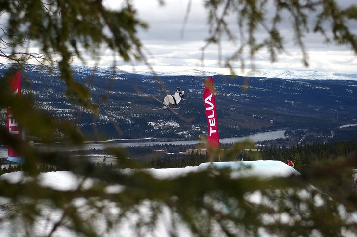 En lite misslyckad cork 7 tror jag att de är.. Foto: Jonas Abrahamsson. Åkare: Emil Westman.