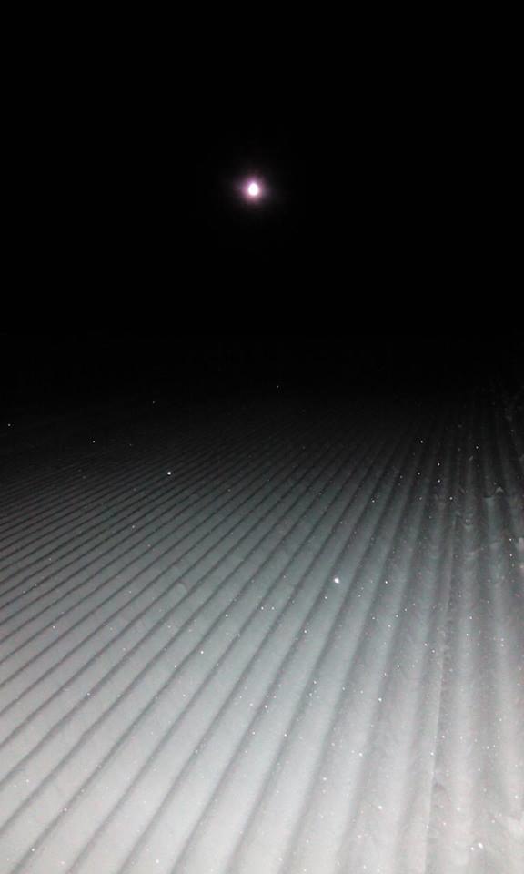 Måneskin og flotte løyper.
Flotte forhold i løy.