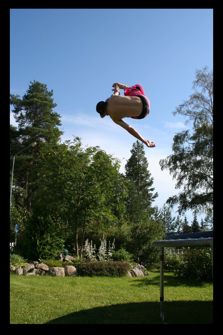 Adam är inte rädd för att göra en cork 5 med e. Foto: Ronny Wallberg. Åkare: Adam Persson.