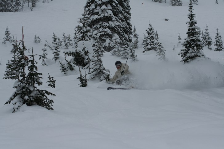 Tuffaste orten i Kanada. Två berg, två lifter, i. Foto: ?. Åkare: Jag.