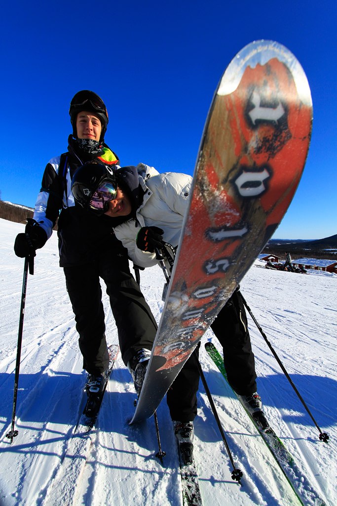 Foto: Joakim Jansson. Åkare: Dennis Guldstrand, Haoge Kevin Lee.