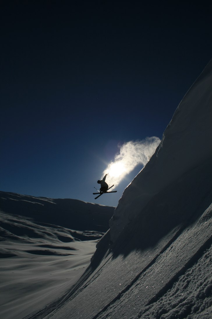 Jag, mute i en hängdriva i Svarta Björn.. Foto: Linus Argus-Hennix. Åkare: David Lundin.