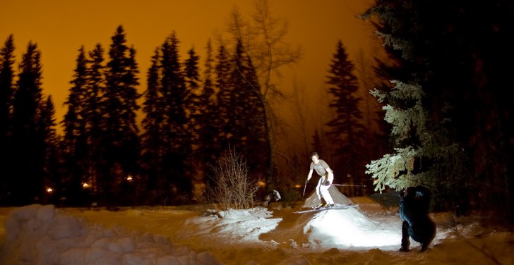 Jag och Rydellen plåtar Kalle när han inviger de. Foto: Per Nyberg. Åkare: Karl "Karln" Norling.