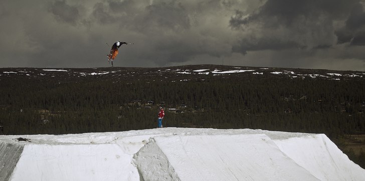 Oxborn hoppet 2011. Foto: Philip Juliusson. Åkare: Henrik Gustafsson.