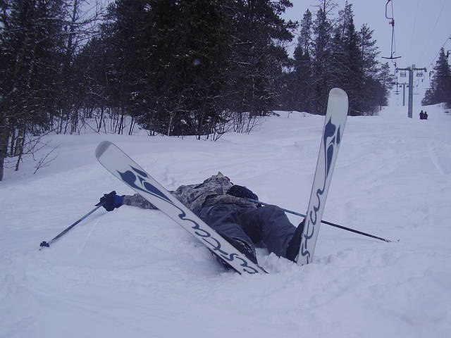 jag rammlade i liften och bröt båda armarna och . Foto: Jessika Östlund. Åkare: Gabriel Bergman:P.