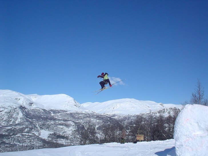 180 rev tail, gggggg. Foto: Hans Ramtin. Åkare: Per Stian Wølneberg.