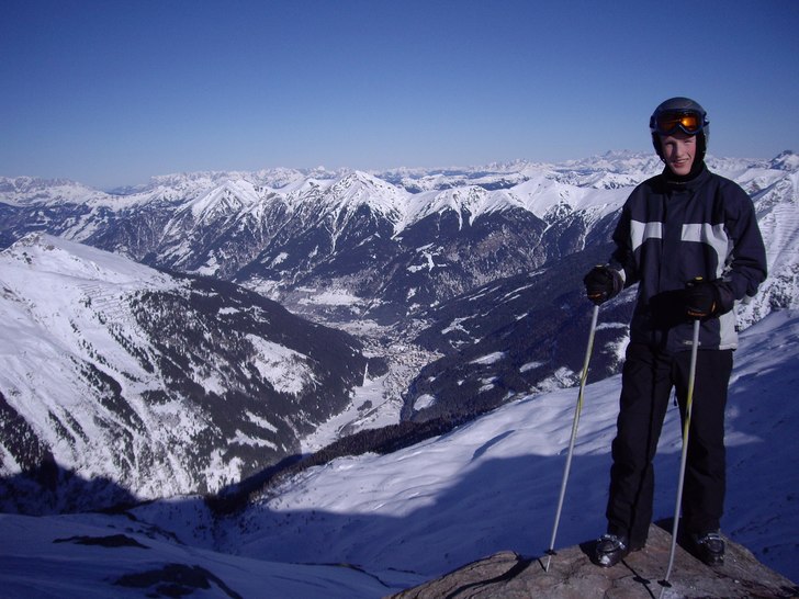 Foto taget i Sportgastein. Badgastein i dalen. Stu. Foto: Pontus Lindberg. Åkare: Oskar Lindberg.