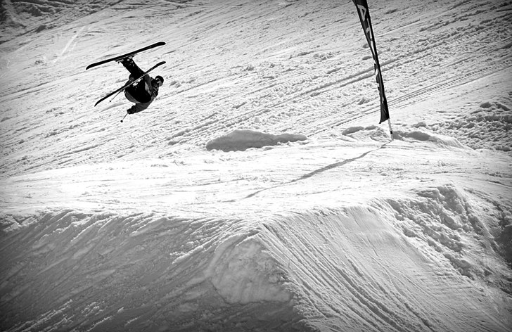 Skutt. Foto: Anton Östlund. Åkare: Oscar Harlaut.