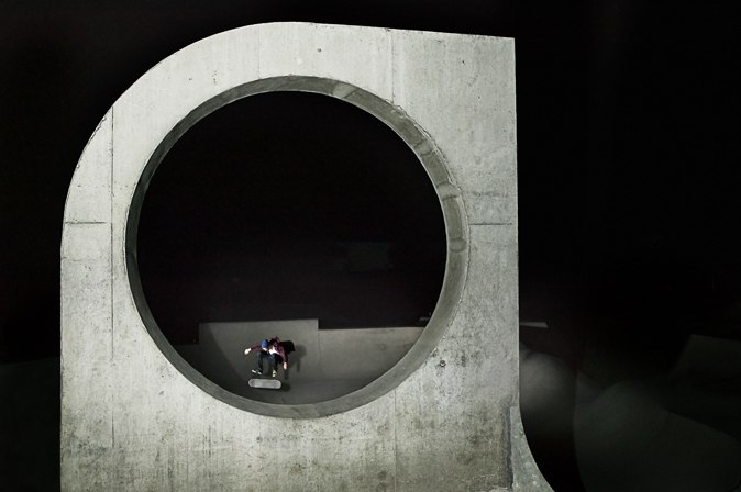 Efter lång dag med bilresa från växjö till sto. Foto: Niclas Magnusson. Åkare: Vincent Lejtsén.