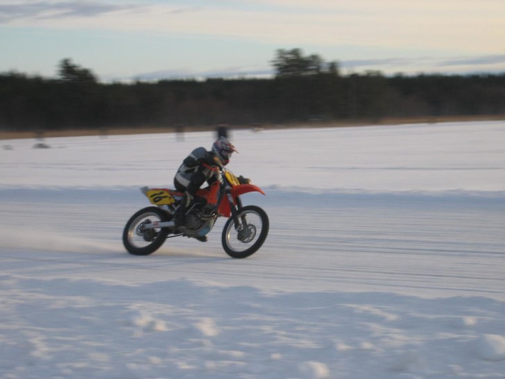 min andra sport isbana! sjukt kul precis som skid�. Foto: pappa. Åkare: jag.