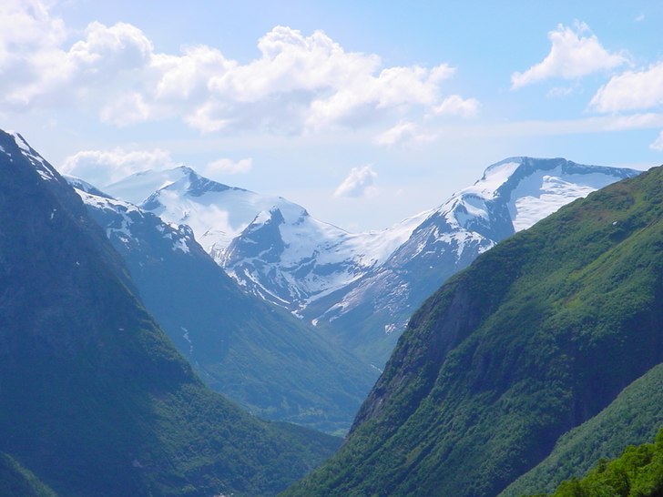 Nere i dalen ligger Folven camping där vi bor var. Foto: Jonne Lövkvist.
